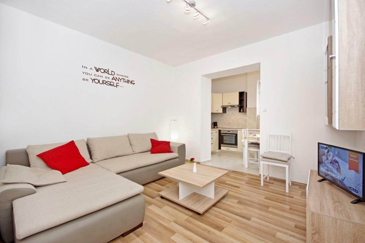 Apartments Andela Makarska Exterior foto